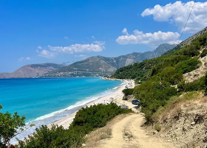 Kate アパートホテル 3*