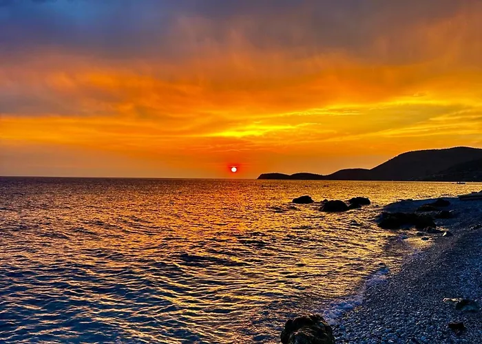 Kate アパートホテル 3*