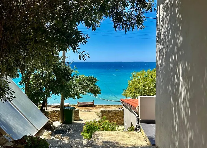 Kate アパートホテル